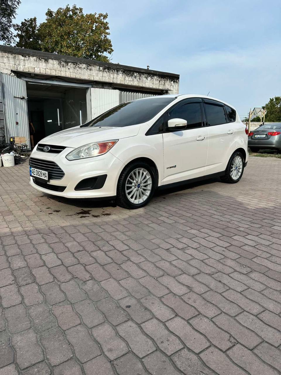 Ford C-MAX - фото 4