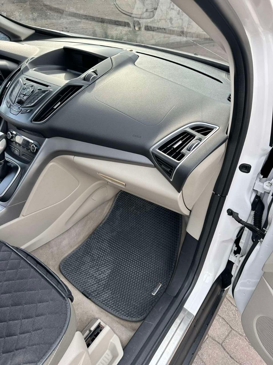 Ford C-MAX - фото 8