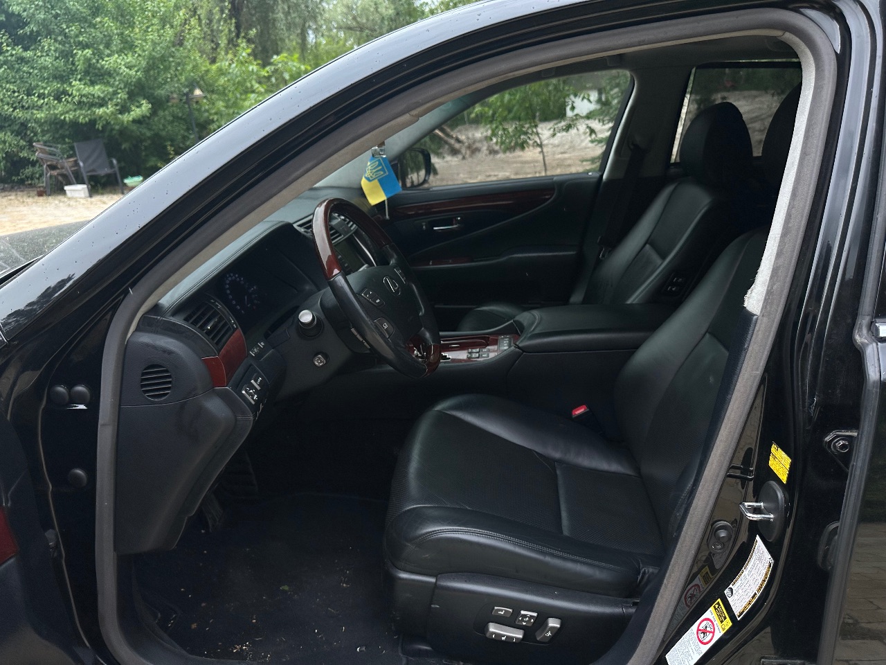 Lexus LS - фото 6