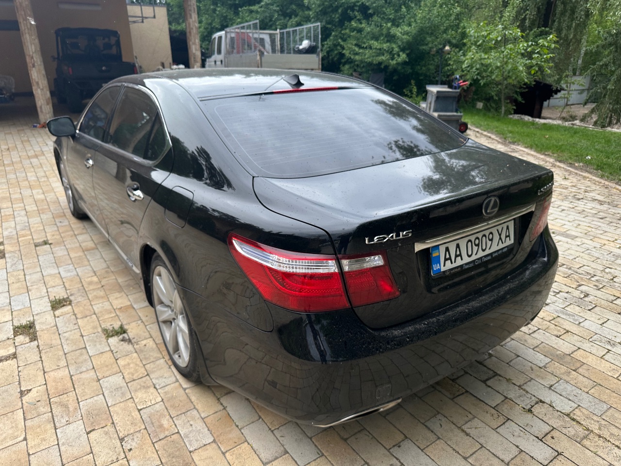 Lexus LS - фото 5