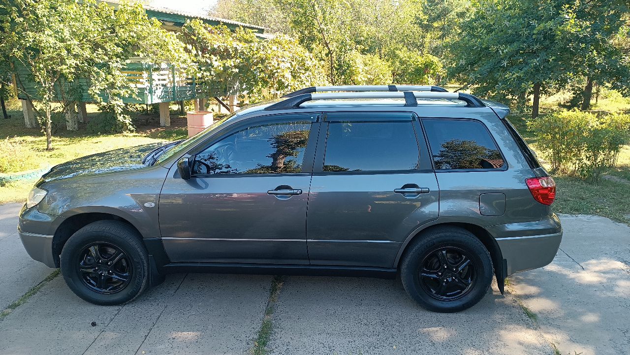 Mitsubishi Outlander - фото 10