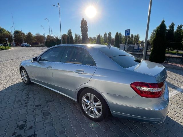 Mercedes-Benz E-Класс - зображення 2