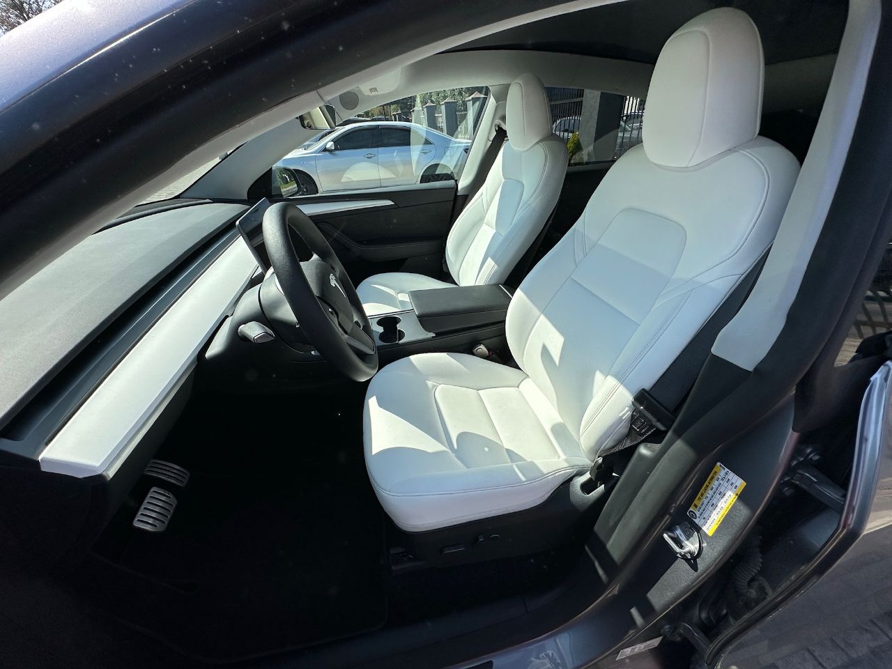 Tesla Model Y - фото 19