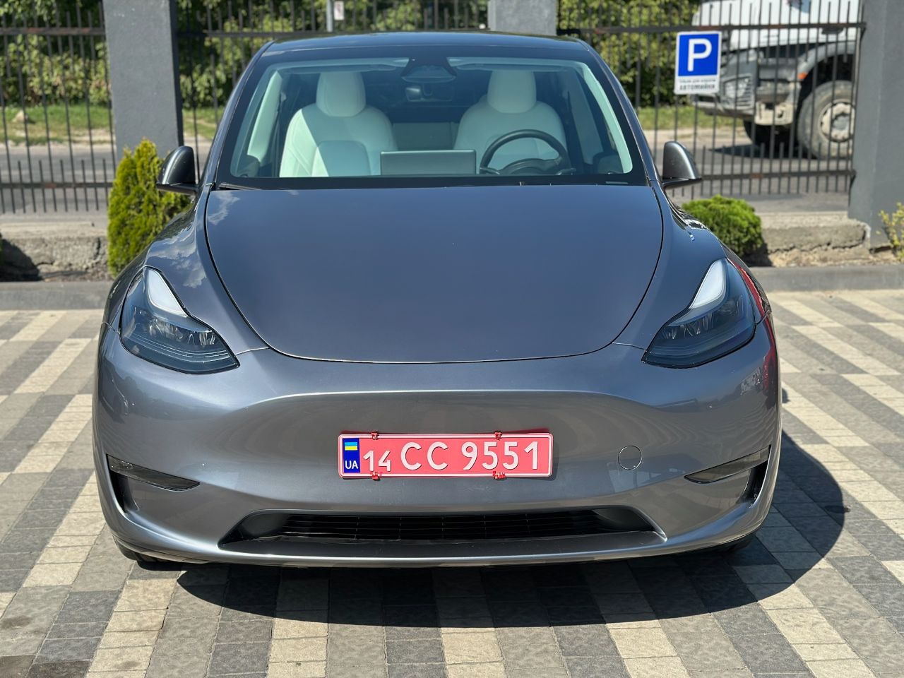 Tesla Model Y - фото 15