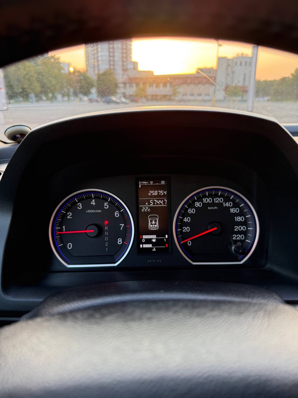 Honda CR-V - фото 16