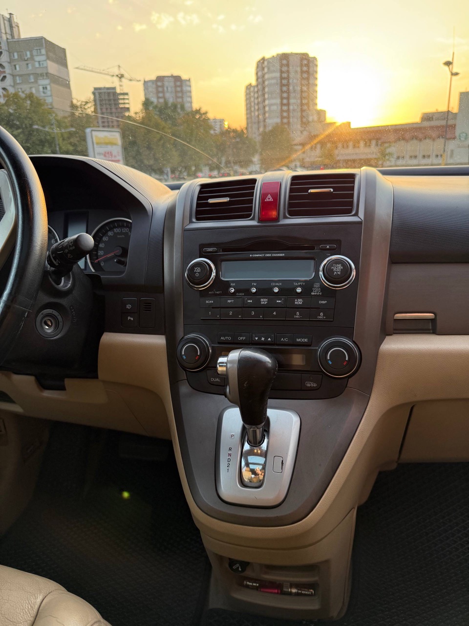 Honda CR-V - фото 12