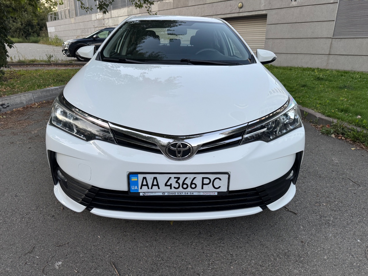 Toyota Corolla - фото 2