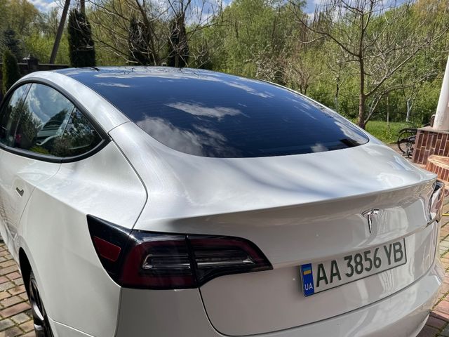 Tesla Model 3 - фото 5