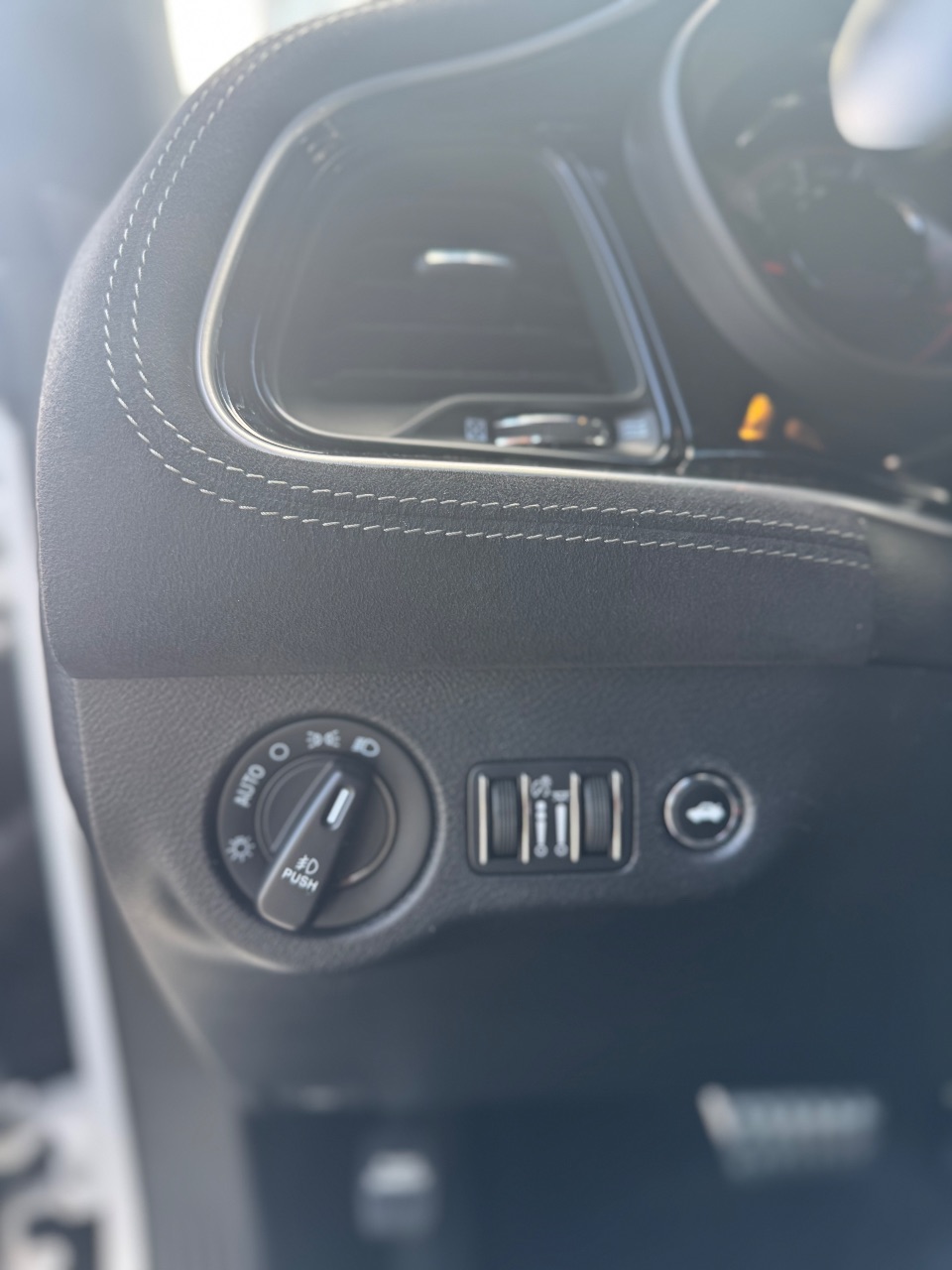 Dodge Challenger - фото 31