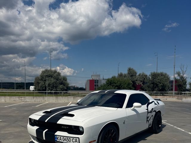 Dodge Challenger - фото 2