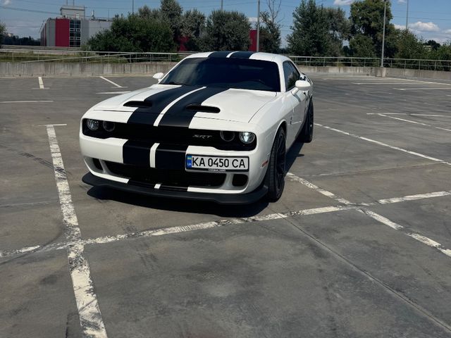 Dodge Challenger - фото 1