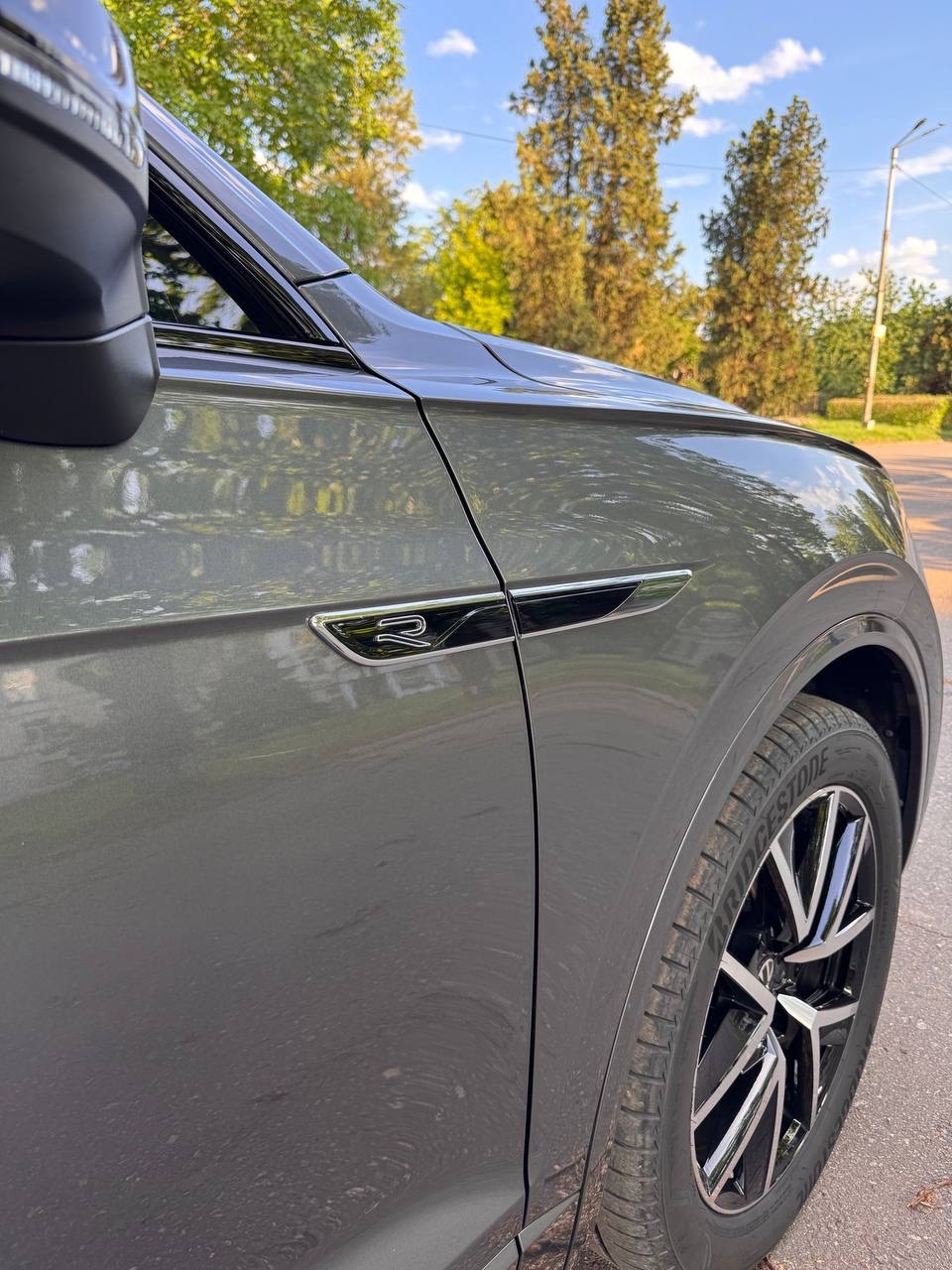 Volkswagen Touareg - фото 11