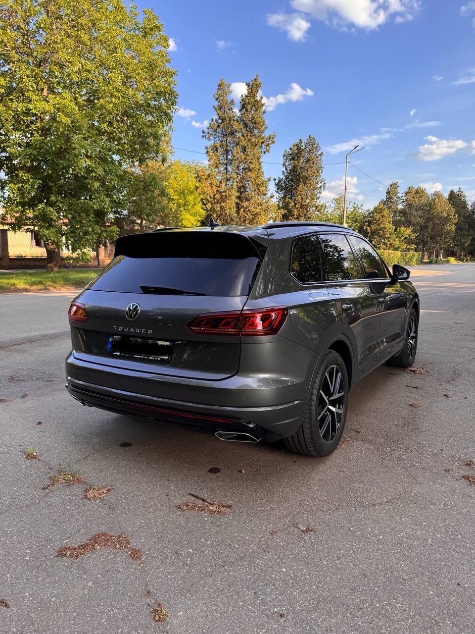 Volkswagen Touareg - фото 12