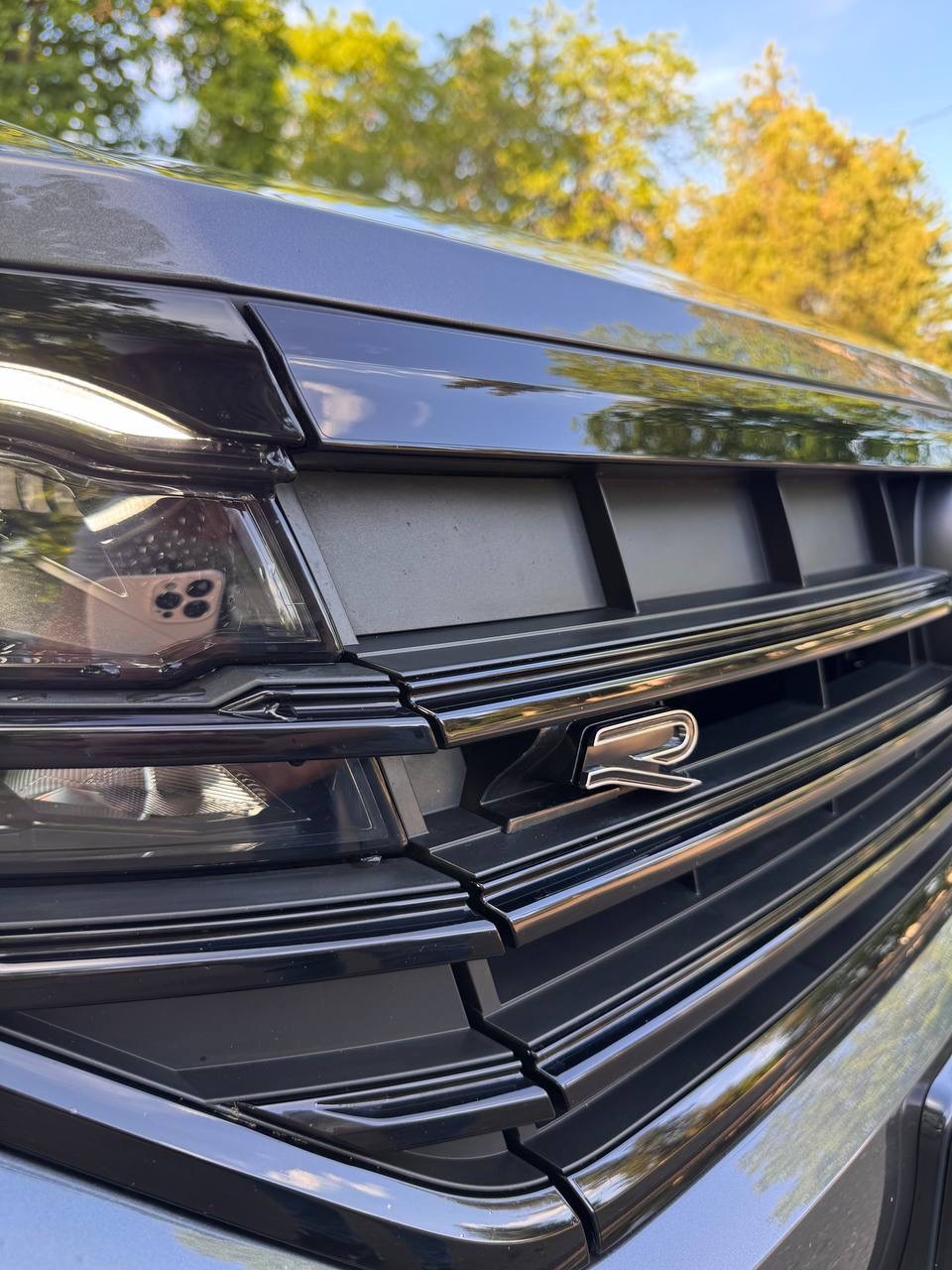 Volkswagen Touareg - фото 2