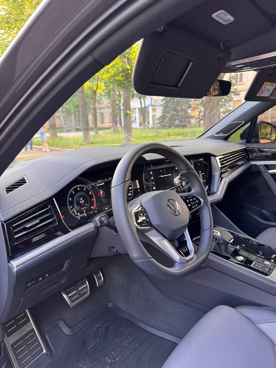 Volkswagen Touareg - фото 26