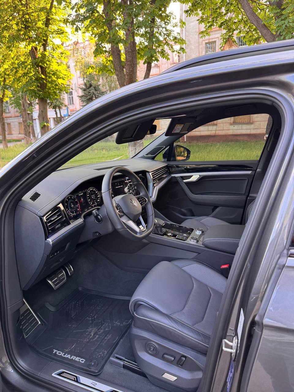 Volkswagen Touareg - фото 25