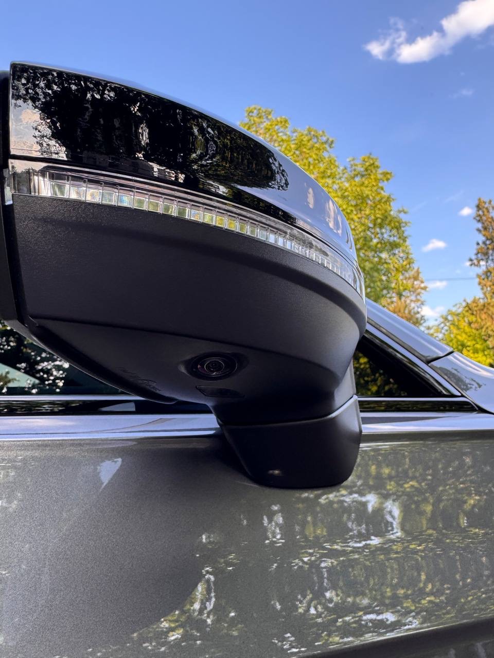 Volkswagen Touareg - фото 13