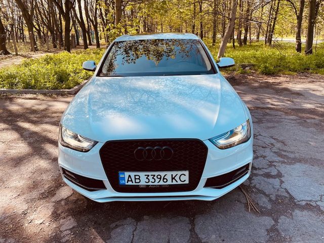 Audi A4 - фото 1
