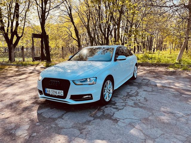 Audi A4 - фото 2