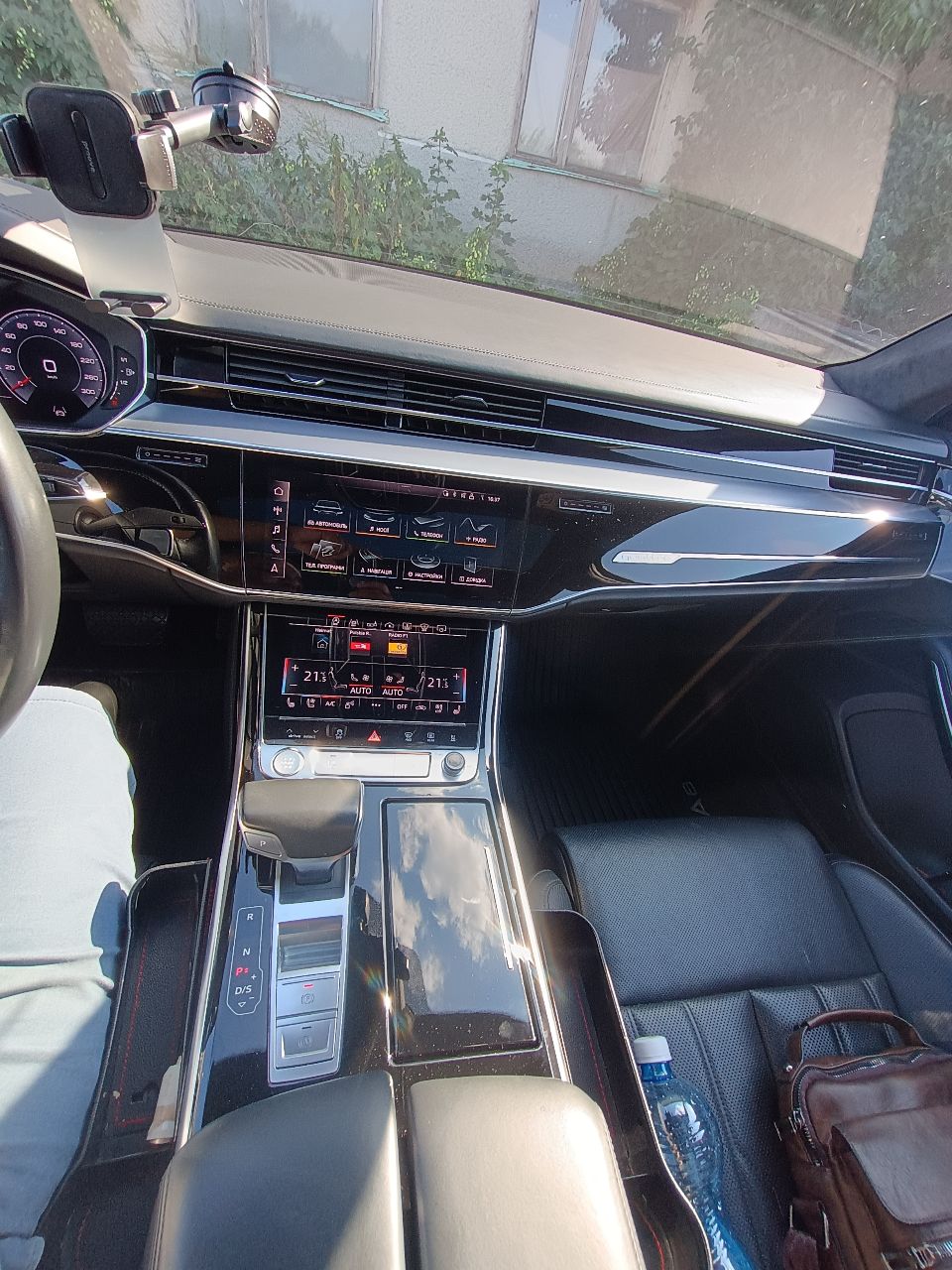 Audi A8 - фото 34