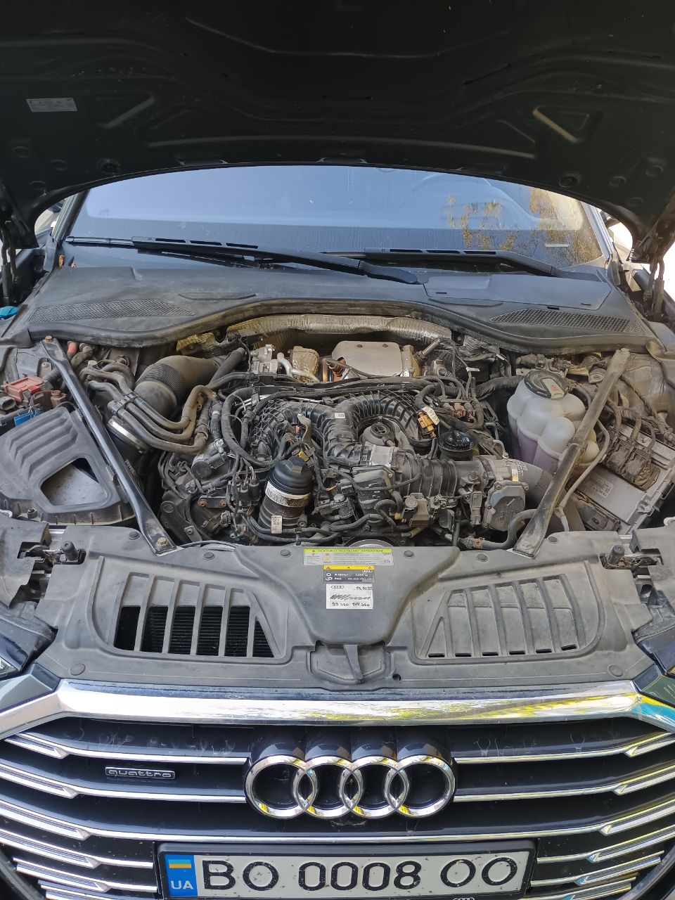 Audi A8 - фото 40