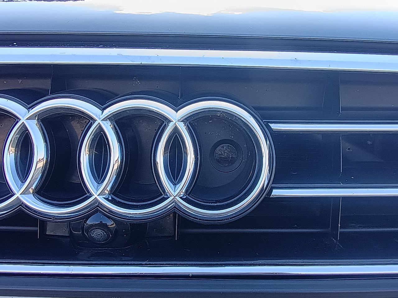 Audi A8 - фото 38