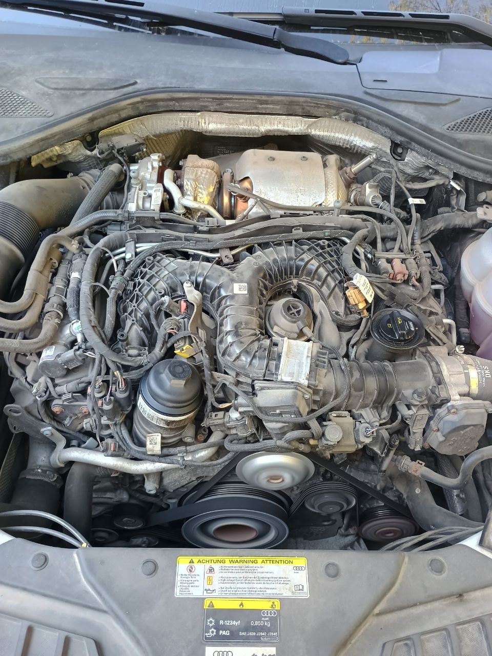 Audi A8 - фото 41