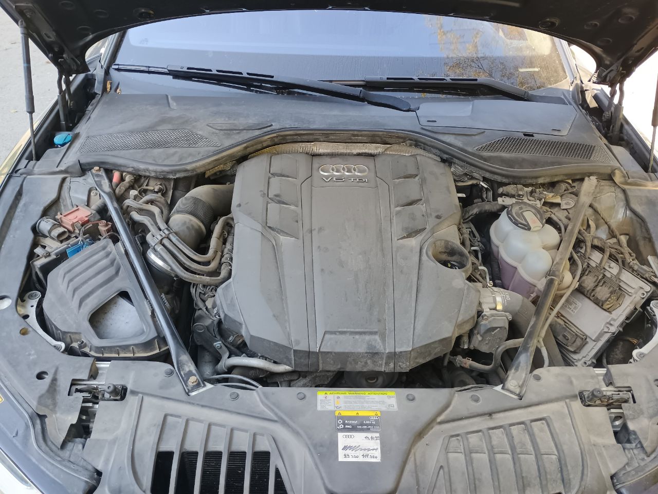 Audi A8 - фото 43