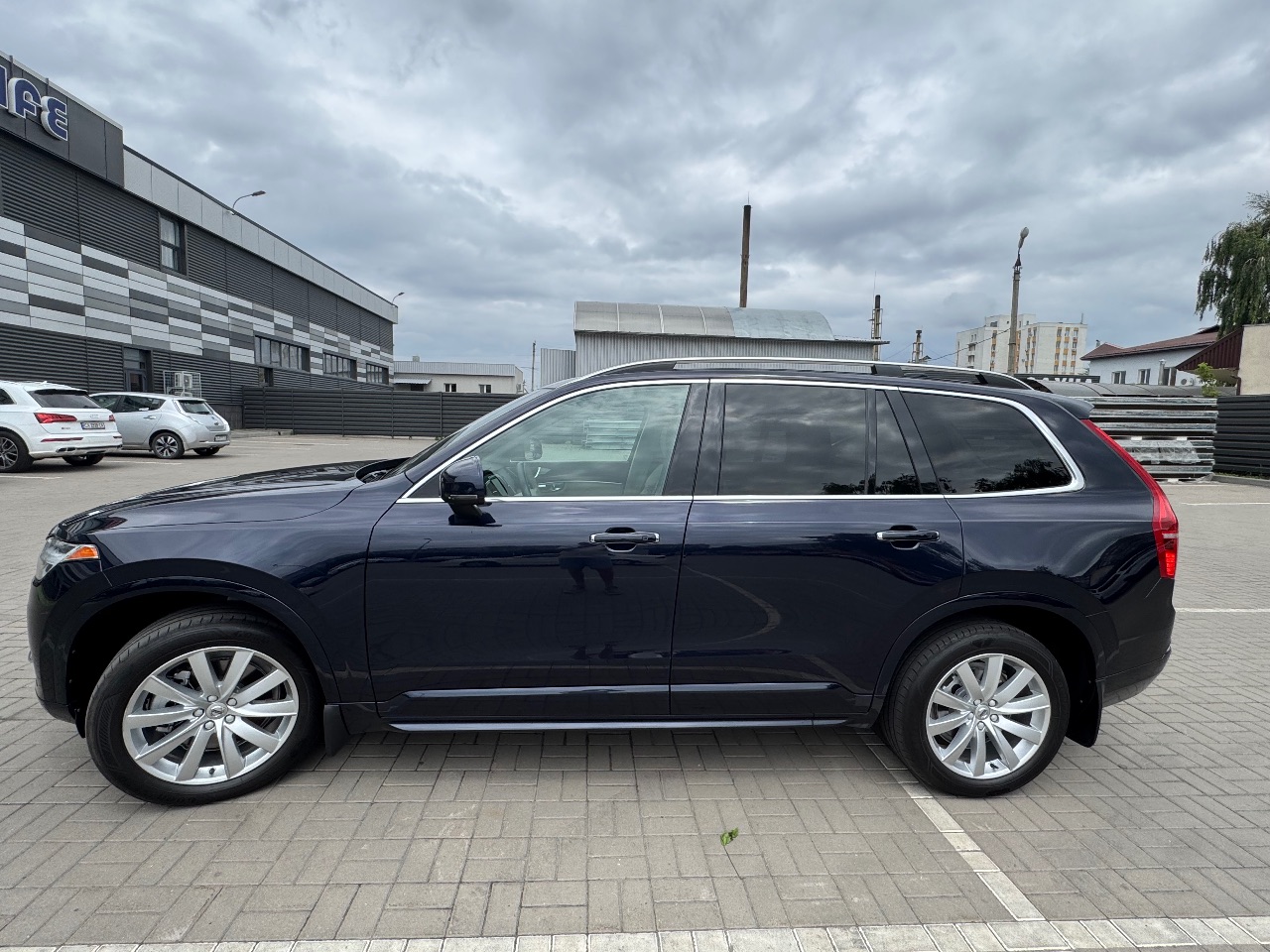 Volvo XC90 - фото 6