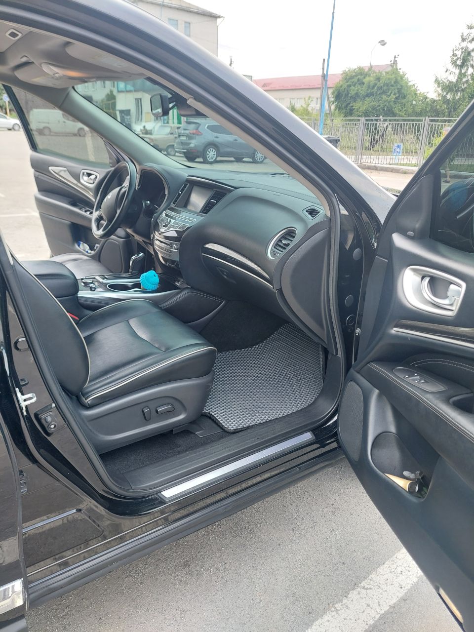 Infiniti QX60 - фото 4