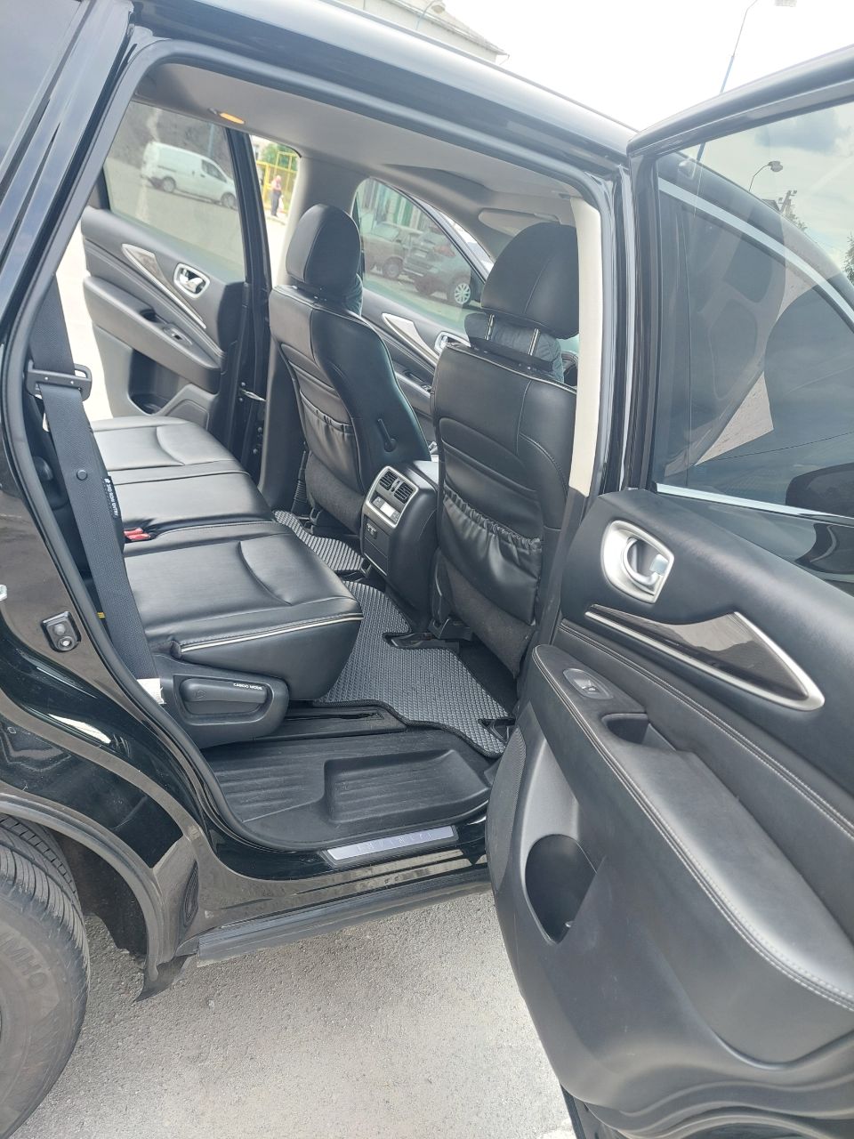 Infiniti QX60 - фото 5