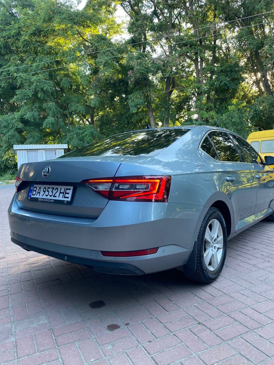 Skoda Superb - фото 4