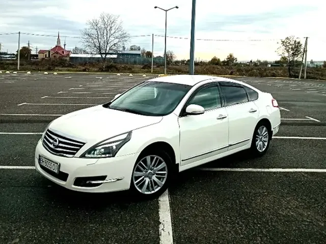 Nissan Teana - фото 1