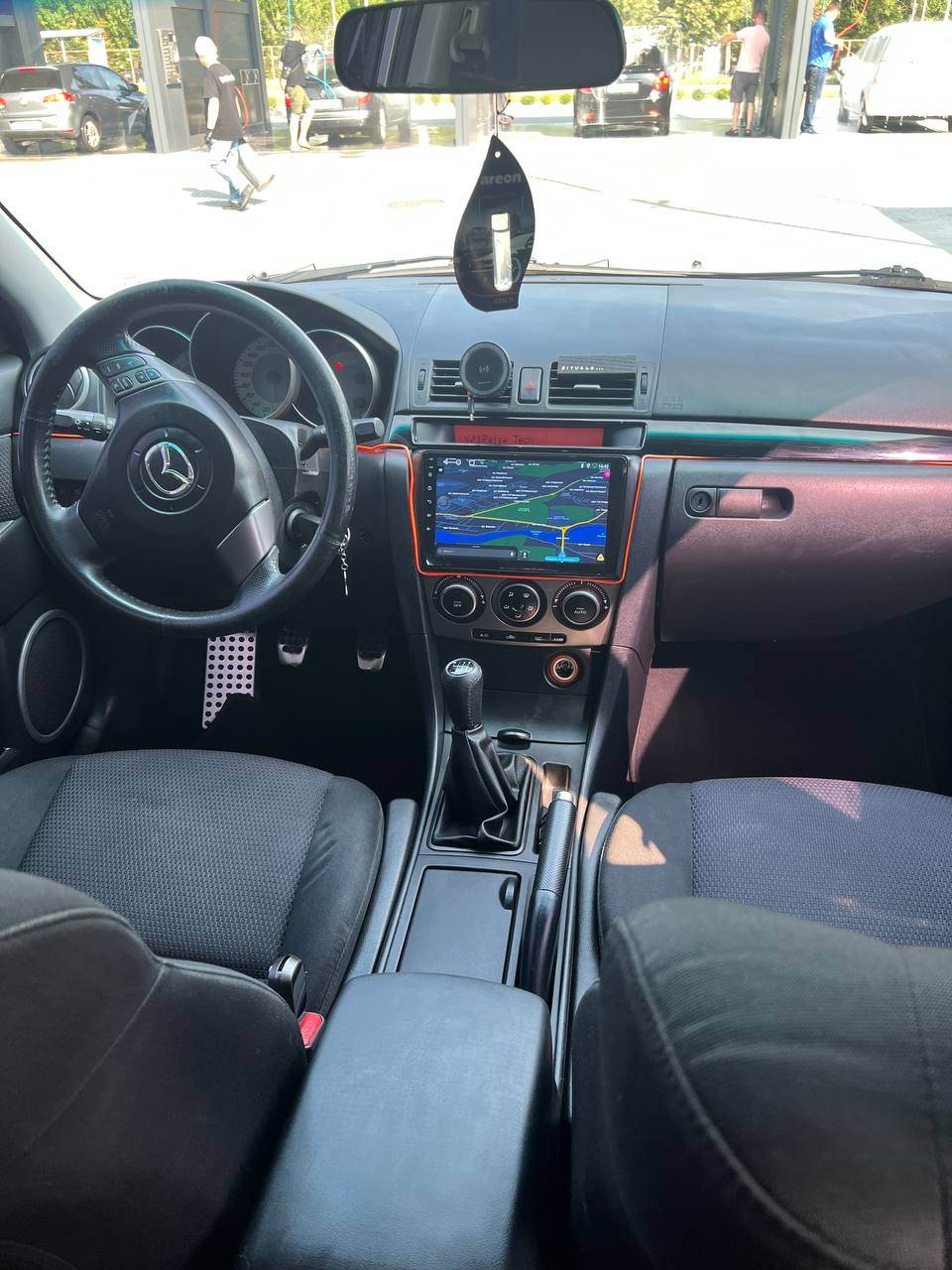 Mazda 3 - фото 5