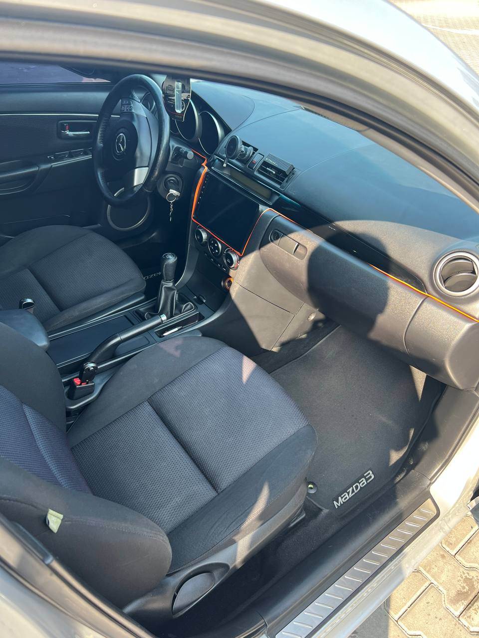 Mazda 3 - фото 10