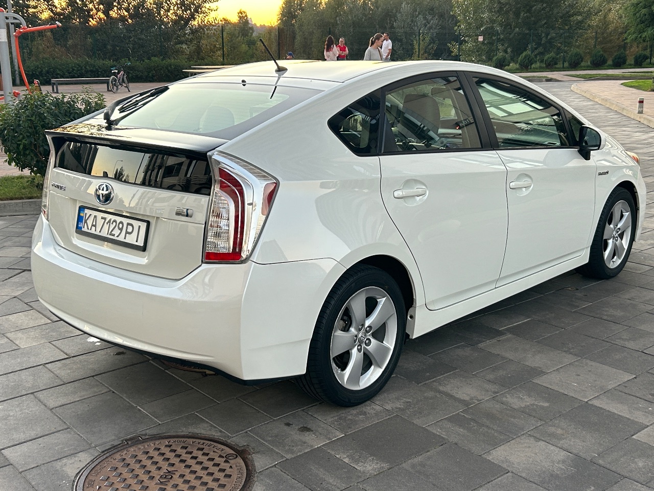 Toyota Prius - фото 3