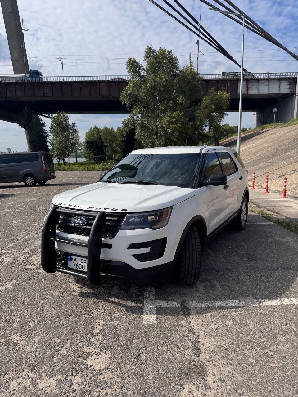 Ford Explorer - фото 2