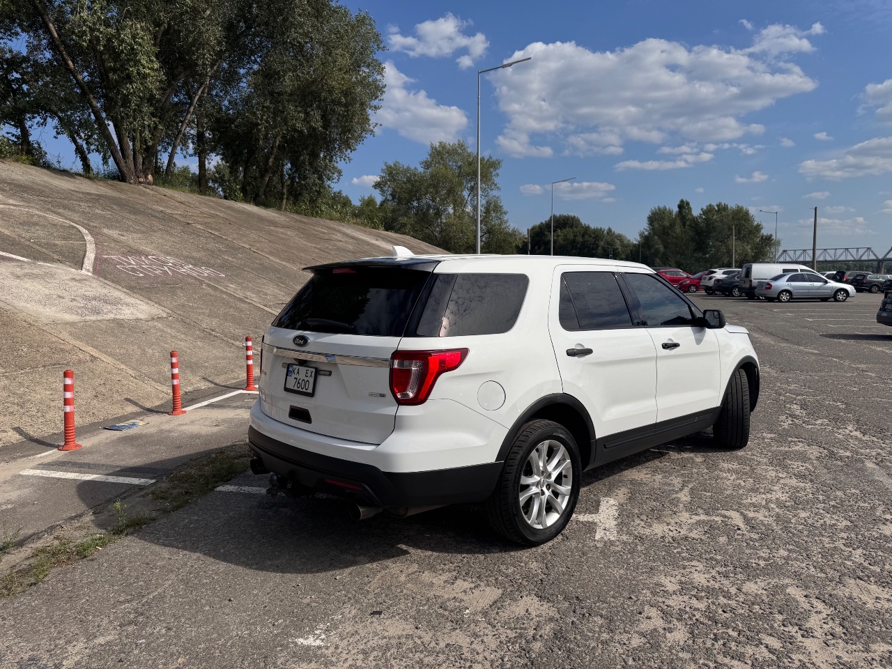 Ford Explorer - фото 4