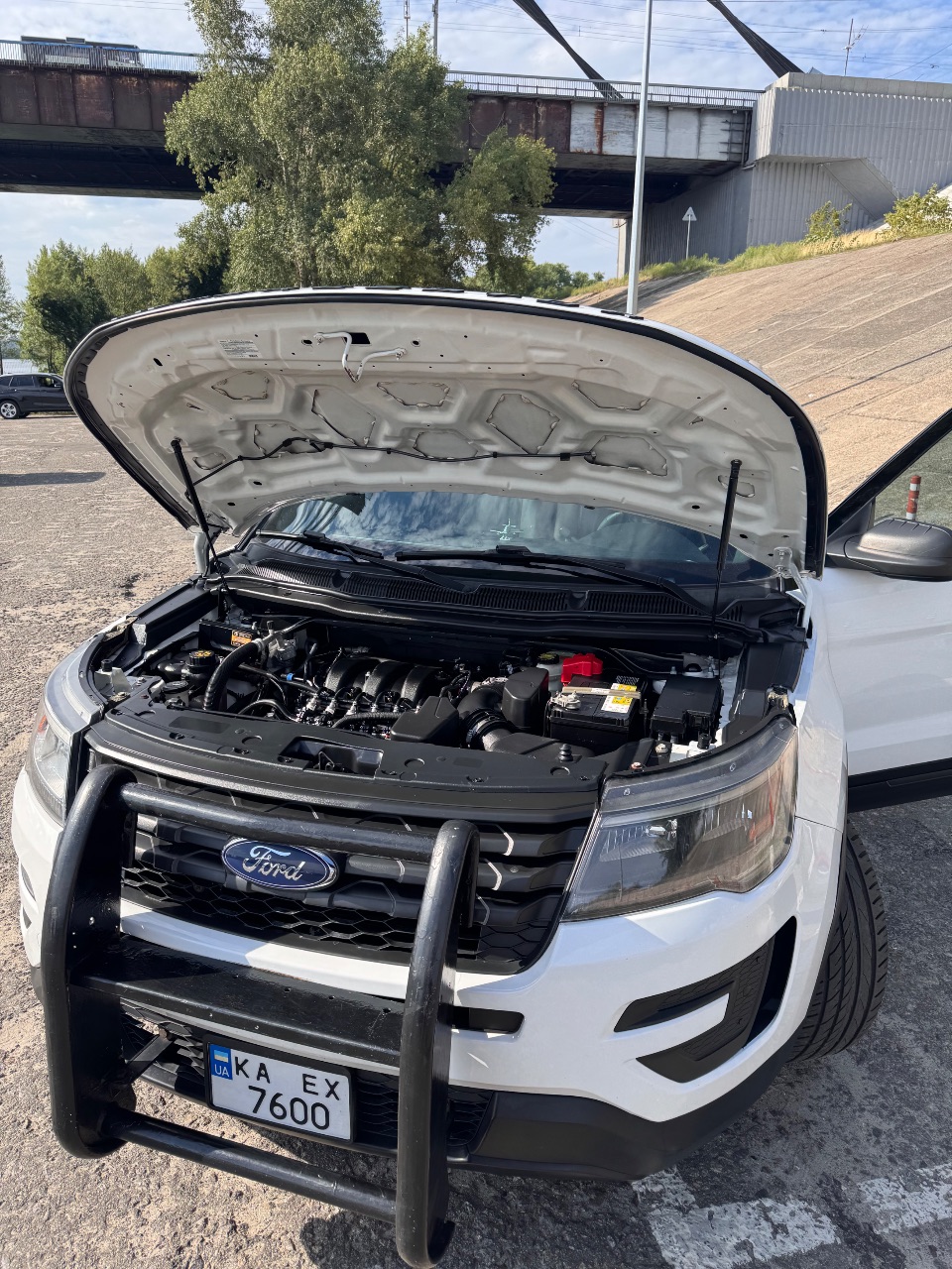 Ford Explorer - фото 12