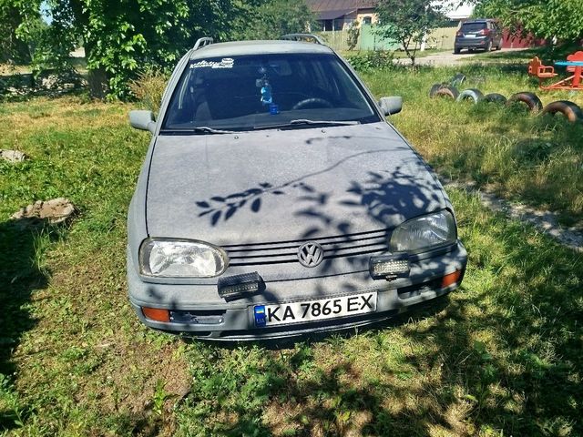 Volkswagen Golf - зображення 1