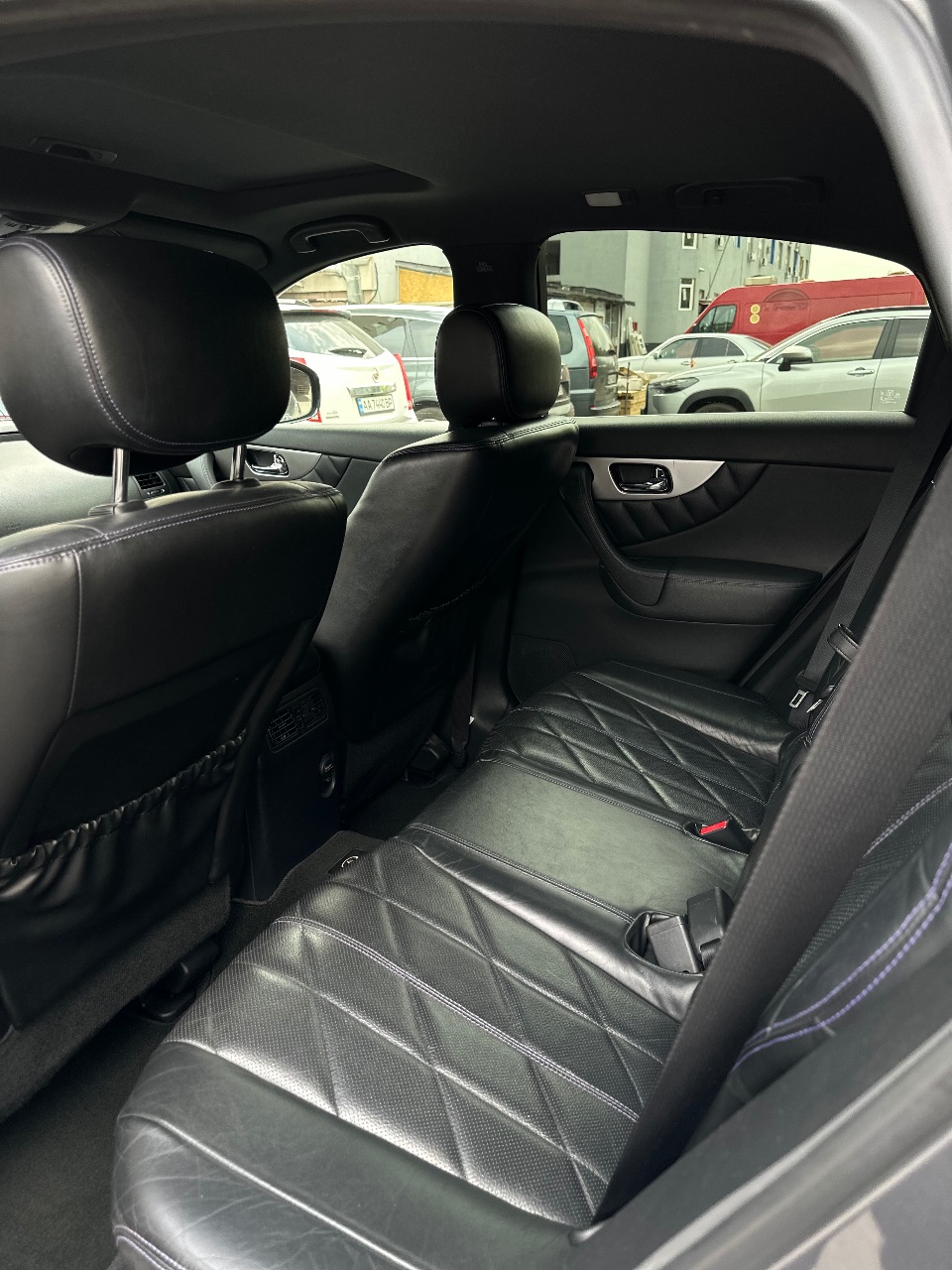 Infiniti QX70 - фото 22