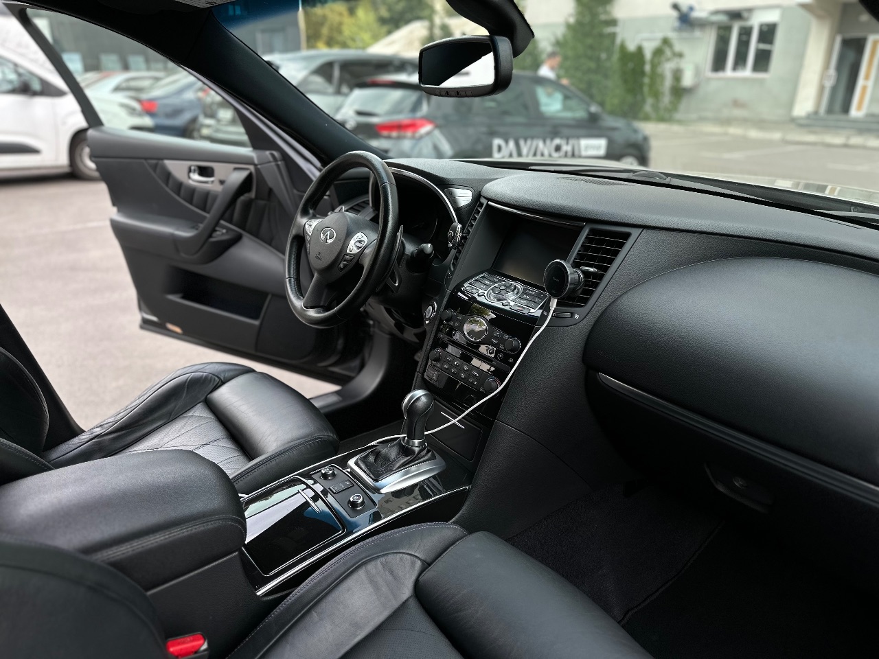 Infiniti QX70 - фото 29