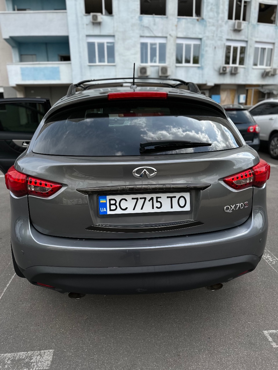 Infiniti QX70 - фото 30