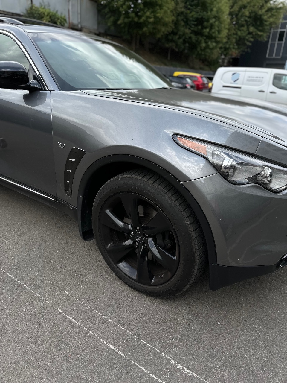 Infiniti QX70 - фото 7