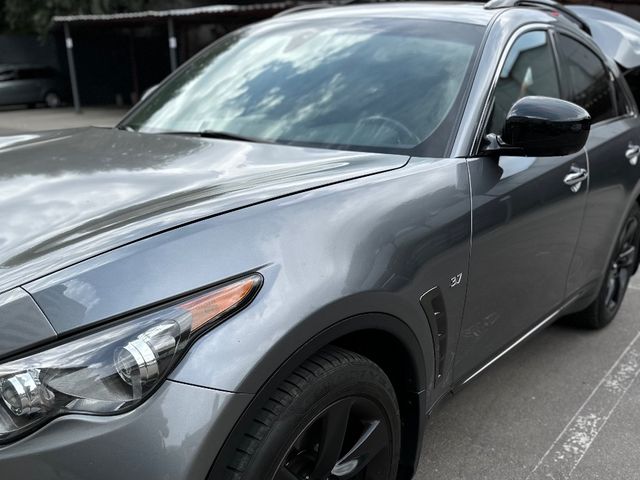 Infiniti QX70 - фото 4