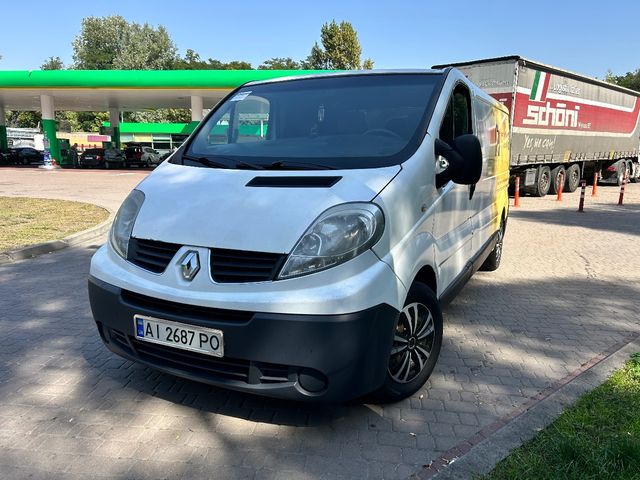 Renault Trafic - фото 1