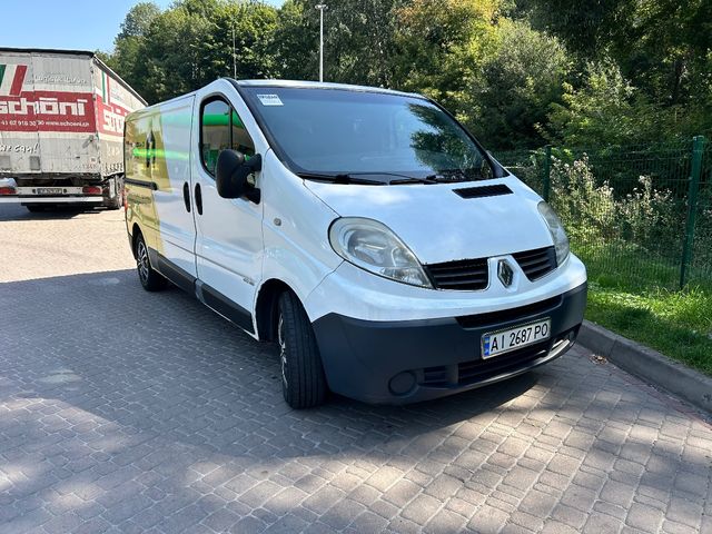 Renault Trafic - фото 2