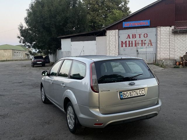 Ford Focus - фото 3