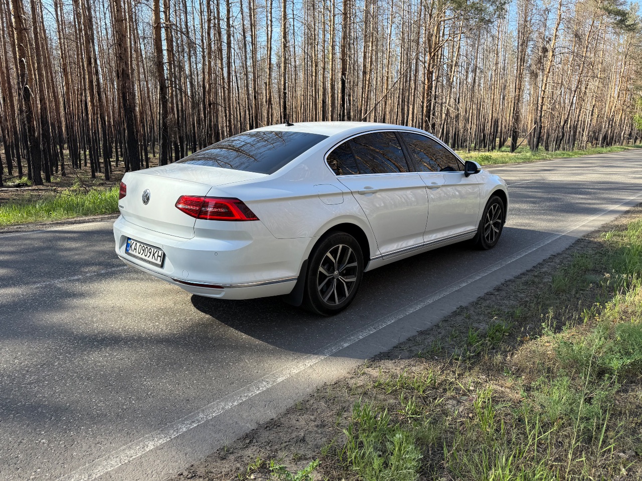 Volkswagen Passat - фото 7