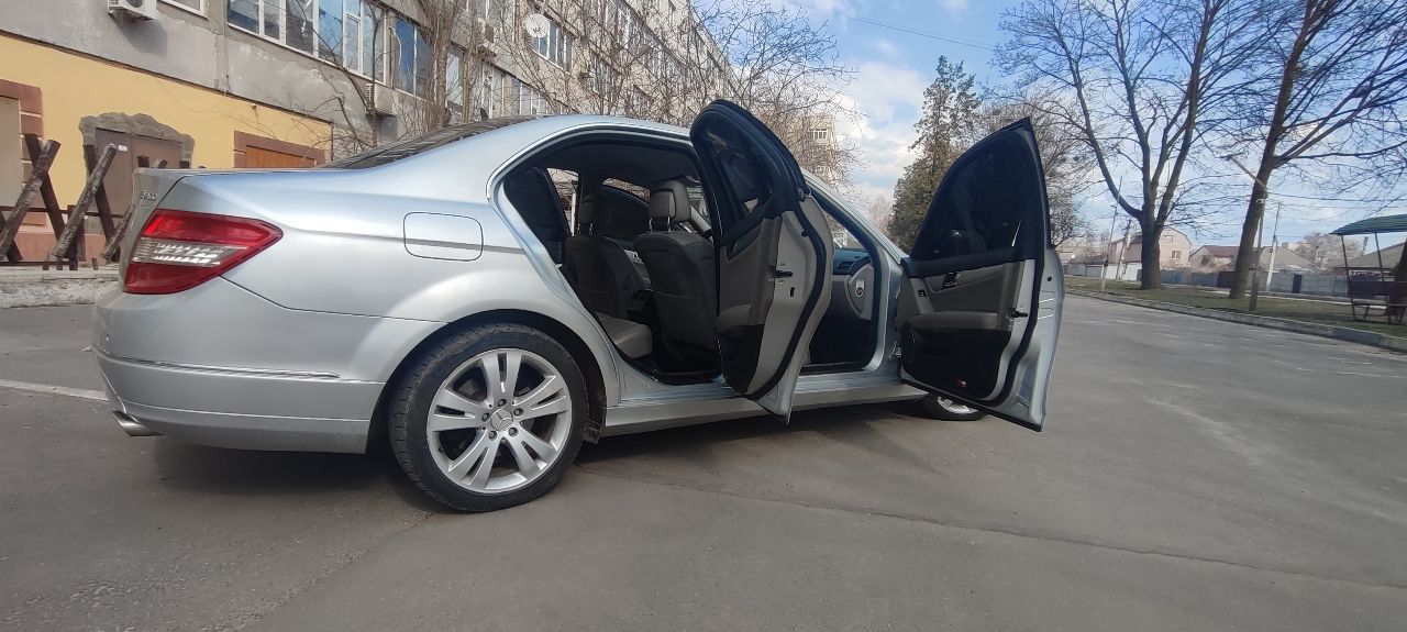 Mercedes-Benz C-Класс - фото 4